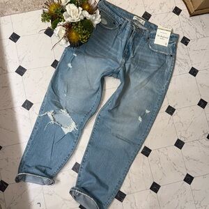 NWT Abercrombie 32 14 mid rise boyfriend jeans light vintage wash STRETCH THICK